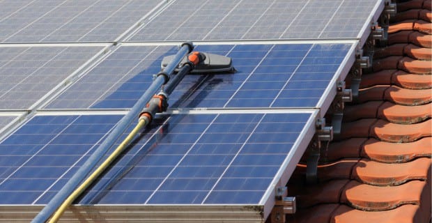 How to clean solar panels on roof